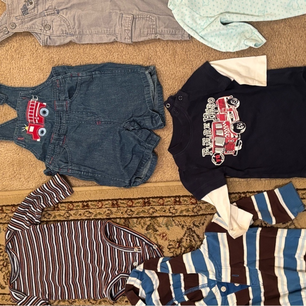 Baby Clothing Set with Stripes and Plaid lot of 8 sizes ranging from 6-12 months - Picture 6 of 13